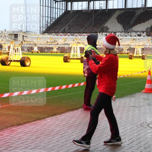 07.12.2025 - St. Pauli X-Mass-Run No. 15 Luisa Fischer http://msf.ph/oto/9381299 07.12.2025 10:44:49 Ziel 32, 179, 220, 571, 1051, 1059, 1060, 1089, 1421, 1651, 1947, 1948, 2321, 2325, 2357, 2359, 2499, 2950, 2955, 3012, 3132, 4254, 4255 meine-sportfotos.de