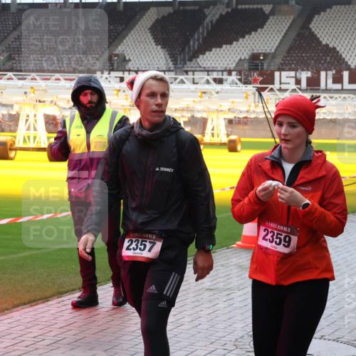 07.12.2025 - St. Pauli X-Mass-Run No. 15 Luisa Fischer http://msf.ph/oto/9381392 07.12.2025 10:45:25 Ziel 709, 15, 2357, 15, 2359, 82, 86, 631, 636, 791, 793, 1245, 1415, 1419, 1546, 2058, 2086, 2158, 2321, 2325, 2524, 2525, 3132, 3350, 4876 meine-sportfotos.de