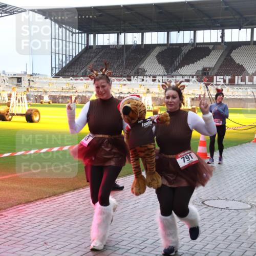 07.12.2025 - St. Pauli X-Mass-Run No. 15 Luisa Fischer http://msf.ph/oto/9381411 07.12.2025 10:45:31 Ziel 33, 791, 2524, 1415, 1546, 82, 86, 401, 430, 467, 631, 636, 791, 793, 1096, 1245, 1415, 1419, 1546, 2058, 2086, 2158, 2220, 2355, 2356, 2524, 2525, 2535, 2926, 2934, 3132, 3350, 4876 meine-sportfotos.de