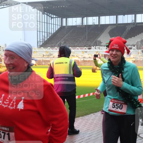 07.12.2025 - St. Pauli X-Mass-Run No. 15 Luisa Fischer http://msf.ph/oto/9381420 07.12.2025 10:11:01 Ziel 1571, 15, 550, 550, 962, 964, 979, 1399, 1426, 1571, 1768, 2083, 2087, 2530, 4358, 4507, 4885 meine-sportfotos.de