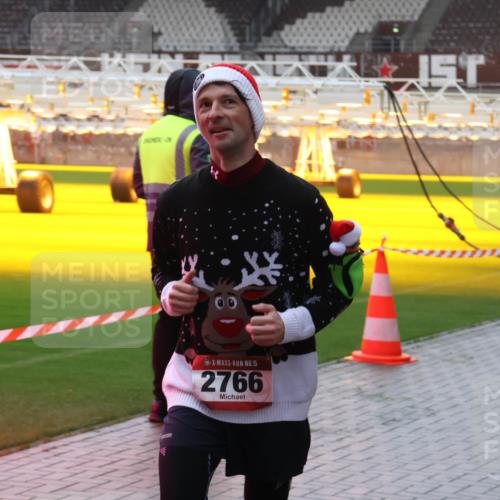 07.12.2025 - St. Pauli X-Mass-Run No. 15 Luisa Fischer http://msf.ph/oto/9381486 07.12.2025 11:17:38 Ziel 6, 15, 2766, 551, 1122, 1125, 1127, 1130, 1340, 1529, 1531, 1686, 2477, 2766, 2846, 2849 meine-sportfotos.de