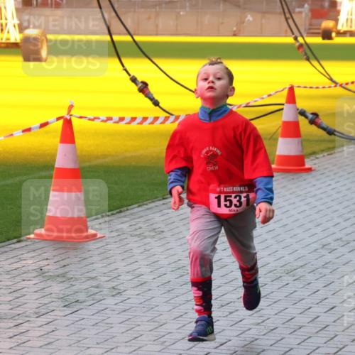 07.12.2025 - St. Pauli X-Mass-Run No. 15 Luisa Fischer http://msf.ph/oto/9381491 07.12.2025 11:17:40 Ziel 15, 1531, 551, 1122, 1125, 1127, 1130, 1340, 1529, 1531, 1686, 2477, 2766, 2846, 2849 meine-sportfotos.de