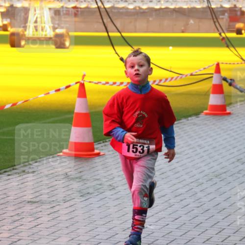 07.12.2025 - St. Pauli X-Mass-Run No. 15 Luisa Fischer http://msf.ph/oto/9381493 07.12.2025 11:17:40 Ziel 15, 1531, 551, 1122, 1125, 1127, 1130, 1340, 1529, 1531, 1686, 2477, 2766, 2846, 2849 meine-sportfotos.de