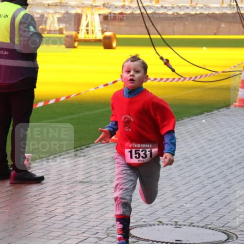 07.12.2025 - St. Pauli X-Mass-Run No. 15 Luisa Fischer http://msf.ph/oto/9381495 07.12.2025 11:17:40 Ziel 15, 1531, 551, 1122, 1125, 1127, 1130, 1340, 1529, 1531, 1686, 2477, 2766, 2846, 2849 meine-sportfotos.de