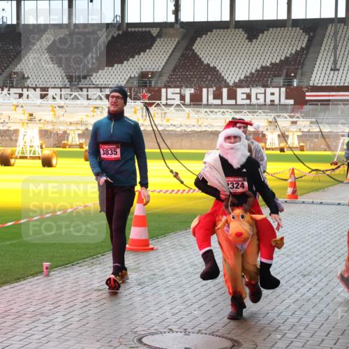 07.12.2025 - St. Pauli X-Mass-Run No. 15 Luisa Fischer http://msf.ph/oto/9381527 07.12.2025 10:46:13 Ziel 3835, 324, 82, 401, 430, 467, 908, 1041, 1094, 1096, 1715, 1823, 2076, 2079, 2080, 2089, 2218, 2220, 2324, 2326, 2355, 2356, 2423, 2535, 2733, 2734, 2926, 2934, 3835, 3838, 4616, 4619, 4620, 4762, 4854, 4860 meine-sportfotos.de
