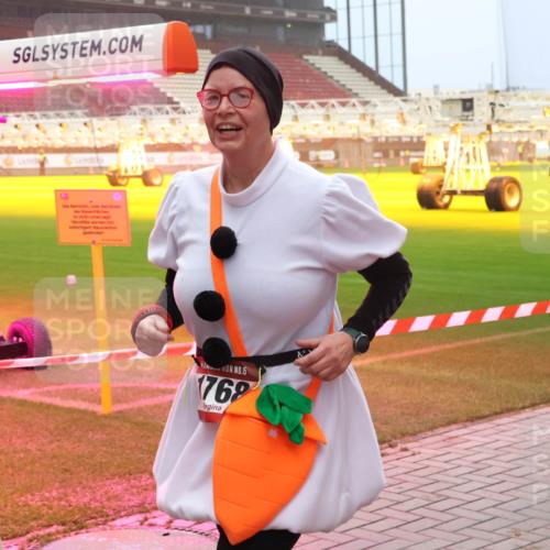 07.12.2025 - St. Pauli X-Mass-Run No. 15 Luisa Fischer http://msf.ph/oto/9381538 07.12.2025 10:11:20 Ziel 15, 769, 57, 550, 964, 979, 983, 1148, 1149, 1150, 1426, 1571, 1768, 1929, 1935, 2530, 3815, 4885 meine-sportfotos.de