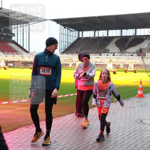 07.12.2025 - St. Pauli X-Mass-Run No. 15 Luisa Fischer http://msf.ph/oto/9381553 07.12.2025 10:46:17 Ziel 1, 5, 3835, 2218, 3838, 162, 178, 183, 430, 467, 908, 1041, 1094, 1096, 1715, 1823, 1955, 2076, 2079, 2080, 2089, 2218, 2324, 2326, 2334, 2423, 2535, 2733, 2734, 3835, 3838, 4616, 4619, 4620, 4762, 4854, 4860 meine-sportfotos.de