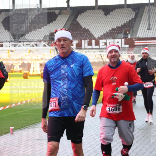 07.12.2025 - St. Pauli X-Mass-Run No. 15 Luisa Fischer http://msf.ph/oto/9381589 07.12.2025 11:17:55 Ziel 1017, 15, 1686, 2846, 1130, 551, 845, 1122, 1125, 1127, 1130, 1340, 1529, 1531, 1686, 2477, 2766, 2846, 2849, 2915 meine-sportfotos.de