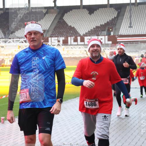 07.12.2025 - St. Pauli X-Mass-Run No. 15 Luisa Fischer http://msf.ph/oto/9381591 07.12.2025 11:17:55 Ziel 6709, 1017, 15, 1686, 846, 551, 845, 1122, 1125, 1127, 1130, 1340, 1529, 1531, 1686, 2477, 2766, 2846, 2849, 2915 meine-sportfotos.de