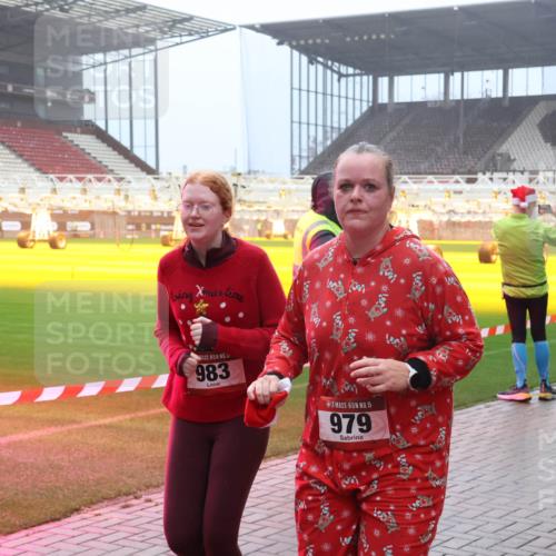 07.12.2025 - St. Pauli X-Mass-Run No. 15 Luisa Fischer http://msf.ph/oto/9381607 07.12.2025 10:11:30 Ziel 1, 983, 15, 979, 57, 57, 979, 983, 1148, 1149, 1150, 1426, 1768, 1929, 1935, 1969, 2530, 3354, 3815, 4499, 4525, 4659, 4661, 4885 meine-sportfotos.de