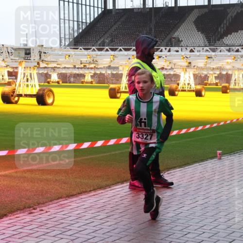 07.12.2025 - St. Pauli X-Mass-Run No. 15 Luisa Fischer http://msf.ph/oto/9381680 07.12.2025 11:18:22 Ziel 5, 3327, 845, 1325, 1348, 2915, 3201, 3221, 3327, 4627 meine-sportfotos.de