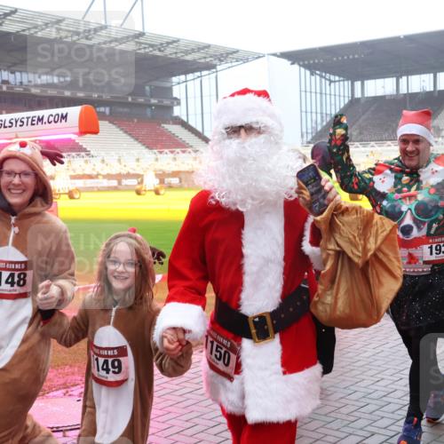 07.12.2025 - St. Pauli X-Mass-Run No. 15 Luisa Fischer http://msf.ph/oto/9381699 07.12.2025 10:11:36 Ziel 5, 1148, 15, 149, 1150, 1935, 57, 979, 983, 1148, 1149, 1150, 1426, 1768, 1929, 1935, 1969, 2530, 3354, 3815, 4499, 4525, 4659, 4661, 4662, 4885 meine-sportfotos.de