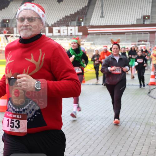 07.12.2025 - St. Pauli X-Mass-Run No. 15 Luisa Fischer http://msf.ph/oto/9381736 07.12.2025 10:46:44 Ziel 15, 153, 589, 38, 41, 153, 162, 168, 178, 183, 221, 479, 485, 639, 641, 908, 914, 917, 921, 1040, 1041, 1043, 1094, 1242, 1715, 1955, 2080, 2082, 2092, 2216, 2303, 2306, 2334, 2423, 2536, 2574, 2733, 2734, 2960, 2965, 2998, 3001, 4589, 4616, 4619, 4620 meine-sportfotos.de