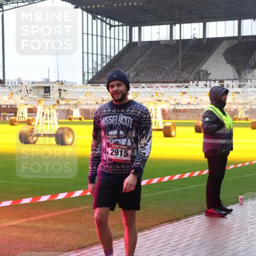 07.12.2025 - St. Pauli X-Mass-Run No. 15 Luisa Fischer http://msf.ph/oto/9381737 07.12.2025 11:18:53 Ziel 1, 5, 2915, 1325, 1348, 2045, 2918, 3138, 3158, 3201, 3221, 3304, 3327, 3634, 3636 meine-sportfotos.de