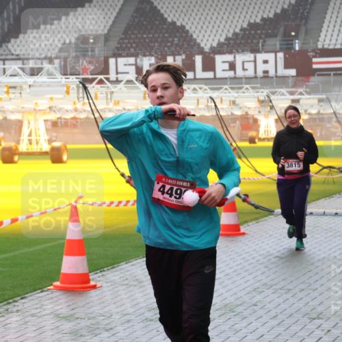 07.12.2025 - St. Pauli X-Mass-Run No. 15 Luisa Fischer http://msf.ph/oto/9381773 07.12.2025 10:11:41 Ziel 71, 15, 449, 3815, 368, 57, 979, 983, 1148, 1149, 1150, 1426, 1929, 1935, 1969, 2530, 3354, 3815, 4499, 4525, 4659, 4661, 4662 meine-sportfotos.de