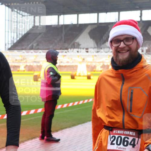 07.12.2025 - St. Pauli X-Mass-Run No. 15 Luisa Fischer http://msf.ph/oto/9381849 07.12.2025 11:19:46 Ziel 15, 67, 15, 2064, 295, 302, 367, 373, 797, 1109, 1322, 1336, 1343, 1563, 1617, 2062, 2064, 2067, 2597, 2788, 3205 meine-sportfotos.de