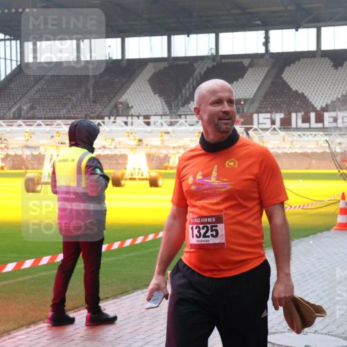 07.12.2025 - St. Pauli X-Mass-Run No. 15 Luisa Fischer http://msf.ph/oto/9381858 07.12.2025 11:19:48 Ziel 15, 1325, 1, 295, 302, 367, 373, 797, 1336, 1343, 1563, 1617, 2062, 2064, 2067, 2597, 2788, 3205 meine-sportfotos.de