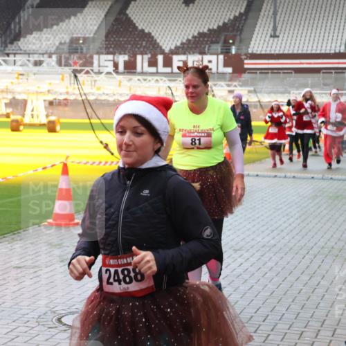07.12.2025 - St. Pauli X-Mass-Run No. 15 Luisa Fischer http://msf.ph/oto/9381885 07.12.2025 10:47:17 Ziel 2488, 81, 58, 81, 221, 231, 479, 485, 639, 641, 821, 823, 824, 921, 1040, 1043, 1242, 1359, 1362, 1747, 1750, 1872, 1875, 2092, 2115, 2488, 2536, 2957, 2960, 2965, 2989, 2993, 2998, 3001, 3029, 3123, 3344, 4593 meine-sportfotos.de