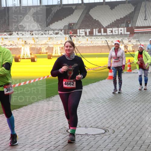 07.12.2025 - St. Pauli X-Mass-Run No. 15 Luisa Fischer http://msf.ph/oto/9381905 07.12.2025 10:12:00 Ziel 367, 15, 4662, 670, 1687, 1969, 2906, 2909, 3085, 3354, 3761, 3767, 3815, 3909, 3932, 3935, 4499, 4525, 4659, 4661, 4662 meine-sportfotos.de