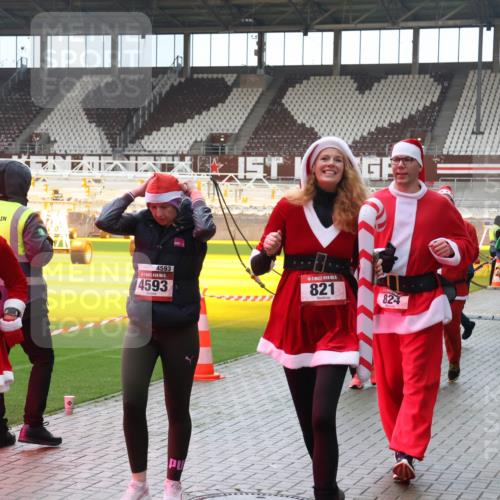 07.12.2025 - St. Pauli X-Mass-Run No. 15 Luisa Fischer http://msf.ph/oto/9381912 07.12.2025 10:47:25 Ziel 0, 823, 4593, 4593, 821, 824, 1750, 58, 81, 221, 231, 821, 823, 824, 921, 1171, 1242, 1359, 1362, 1747, 1750, 1819, 1872, 1875, 2115, 2200, 2488, 2536, 2683, 2684, 2957, 2965, 2989, 2993, 2998, 3001, 3029, 3123, 3344, 4593 meine-sportfotos.de