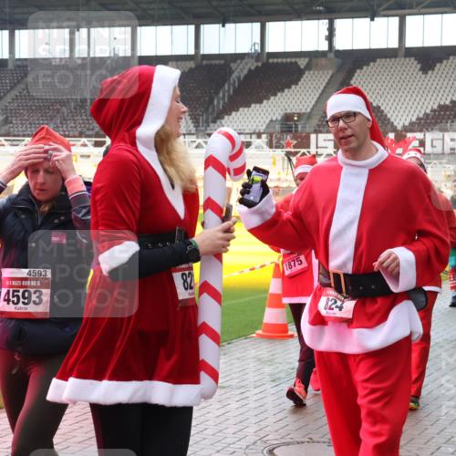07.12.2025 - St. Pauli X-Mass-Run No. 15 Luisa Fischer http://msf.ph/oto/9381923 07.12.2025 10:47:27 Ziel 4593, 15, 4593, 82, 1875, 824, 58, 81, 231, 821, 823, 824, 1171, 1242, 1359, 1362, 1747, 1750, 1819, 1872, 1875, 2115, 2200, 2488, 2536, 2683, 2684, 2957, 2965, 2989, 2993, 3029, 3123, 3344, 4593 meine-sportfotos.de
