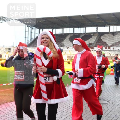 07.12.2025 - St. Pauli X-Mass-Run No. 15 Luisa Fischer http://msf.ph/oto/9381927 07.12.2025 10:47:27 Ziel 4593, 5, 4593, 15, 21, 824, 187, 1750, 58, 81, 231, 821, 823, 824, 1171, 1242, 1359, 1362, 1747, 1750, 1819, 1872, 1875, 2115, 2200, 2488, 2536, 2683, 2684, 2957, 2965, 2989, 2993, 3029, 3123, 3344, 4593 meine-sportfotos.de