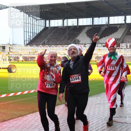 07.12.2025 - St. Pauli X-Mass-Run No. 15 Luisa Fischer http://msf.ph/oto/9381998 07.12.2025 10:47:44 Ziel 5, 2761, 15, 3344, 1, 1171, 10, 60, 78, 231, 309, 522, 523, 821, 823, 824, 1171, 1182, 1359, 1362, 1747, 1750, 1819, 1847, 1848, 1863, 1872, 1875, 2115, 2200, 2683, 2684, 2690, 2957, 3029, 3101, 3102, 3104, 3105, 3123, 3344, 3360, 4593, 4853, 4868, 4869 meine-sportfotos.de