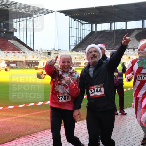 07.12.2025 - St. Pauli X-Mass-Run No. 15 Luisa Fischer http://msf.ph/oto/9382002 07.12.2025 10:47:44 Ziel 15, 2761, 15, 3344, 5, 1171, 60, 78, 231, 309, 522, 523, 821, 823, 824, 1171, 1182, 1359, 1362, 1747, 1750, 1819, 1847, 1848, 1863, 1872, 1875, 2115, 2200, 2683, 2684, 2690, 2957, 3029, 3101, 3102, 3104, 3105, 3123, 3344, 3360, 4593, 4853, 4868, 4869 meine-sportfotos.de