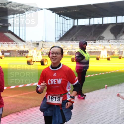 07.12.2025 - St. Pauli X-Mass-Run No. 15 Luisa Fischer http://msf.ph/oto/9382020 07.12.2025 10:47:47 Ziel 2200, 220, 1819, 240, 1242, 60, 78, 231, 309, 522, 523, 821, 823, 824, 1171, 1182, 1359, 1362, 1747, 1750, 1819, 1847, 1848, 1863, 1872, 1875, 2115, 2200, 2490, 2566, 2683, 2684, 2690, 2957, 3029, 3101, 3102, 3104, 3105, 3123, 3344, 3360, 4615, 4618, 4853, 4868, 4869 meine-sportfotos.de