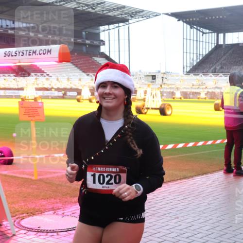 07.12.2025 - St. Pauli X-Mass-Run No. 15 Luisa Fischer http://msf.ph/oto/9382035 07.12.2025 11:21:00 Ziel 19, 15, 1020, 540, 765, 1020, 1135, 1614, 2132, 2134, 2242, 2305, 2379, 2462, 2577, 2578, 2601, 3037, 3129, 3157, 3309, 4637 meine-sportfotos.de
