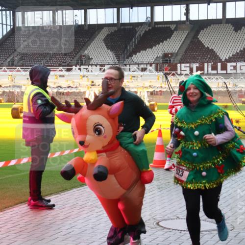 07.12.2025 - St. Pauli X-Mass-Run No. 15 Luisa Fischer http://msf.ph/oto/9382038 07.12.2025 10:47:49 Ziel 523, 4853, 4868, 60, 78, 231, 309, 522, 523, 821, 824, 1171, 1182, 1359, 1362, 1747, 1750, 1819, 1847, 1848, 1863, 1872, 1875, 2115, 2200, 2490, 2566, 2683, 2684, 2690, 2957, 3029, 3101, 3102, 3104, 3105, 3123, 3344, 3360, 4615, 4618, 4853, 4868, 4869 meine-sportfotos.de