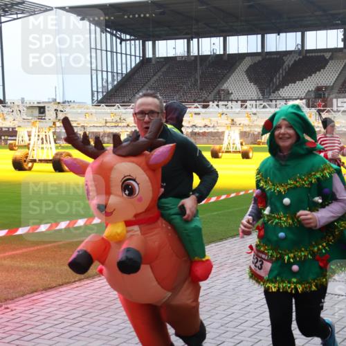 07.12.2025 - St. Pauli X-Mass-Run No. 15 Luisa Fischer http://msf.ph/oto/9382043 07.12.2025 10:47:50 Ziel 4853, 60, 78, 231, 309, 522, 523, 1171, 1182, 1362, 1747, 1750, 1819, 1847, 1848, 1863, 1875, 2115, 2200, 2490, 2566, 2683, 2684, 2690, 2957, 3029, 3101, 3102, 3104, 3105, 3123, 3344, 3360, 4615, 4618, 4853, 4868, 4869 meine-sportfotos.de