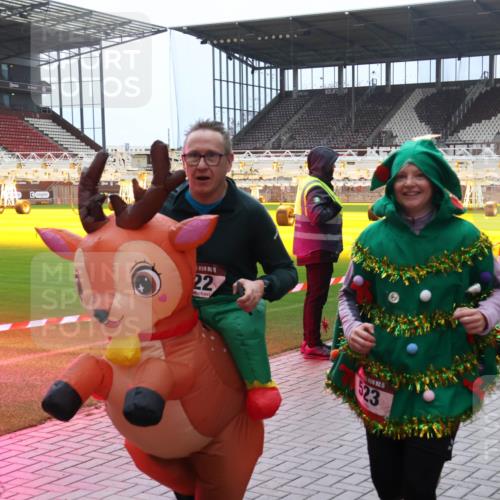 07.12.2025 - St. Pauli X-Mass-Run No. 15 Luisa Fischer http://msf.ph/oto/9382045 07.12.2025 10:47:50 Ziel 22, 15, 523, 309, 60, 78, 231, 309, 522, 523, 1171, 1182, 1362, 1747, 1750, 1819, 1847, 1848, 1863, 1875, 2115, 2200, 2490, 2566, 2683, 2684, 2690, 2957, 3029, 3101, 3102, 3104, 3105, 3123, 3344, 3360, 4615, 4618, 4853, 4868, 4869 meine-sportfotos.de