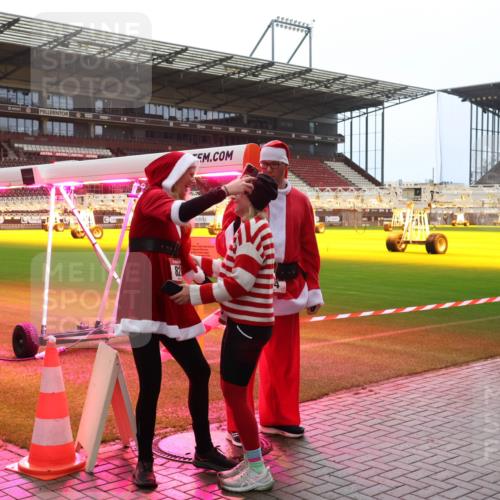 07.12.2025 - St. Pauli X-Mass-Run No. 15 Luisa Fischer http://msf.ph/oto/9382088 07.12.2025 10:48:00 Ziel 82, 118, 60, 78, 282, 309, 513, 522, 523, 553, 1171, 1182, 1555, 1819, 1847, 1848, 1863, 2115, 2200, 2490, 2566, 2608, 2611, 2683, 2684, 2690, 3029, 3101, 3102, 3104, 3105, 3344, 3360, 4072, 4615, 4618, 4853, 4863, 4868, 4869 meine-sportfotos.de