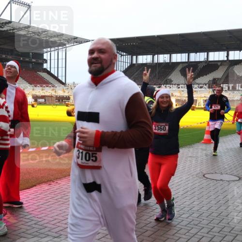 07.12.2025 - St. Pauli X-Mass-Run No. 15 Luisa Fischer http://msf.ph/oto/9382104 07.12.2025 10:48:03 Ziel 3105, 3360, 60, 1421, 60, 78, 282, 309, 513, 522, 523, 553, 1171, 1182, 1555, 1819, 1847, 1848, 1863, 2200, 2490, 2566, 2608, 2611, 2683, 2684, 2690, 3101, 3102, 3104, 3105, 3344, 3360, 4072, 4615, 4618, 4853, 4863, 4868, 4869 meine-sportfotos.de