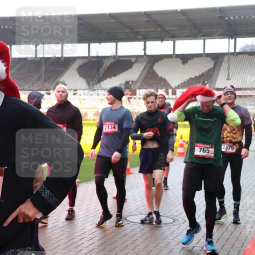 07.12.2025 - St. Pauli X-Mass-Run No. 15 Luisa Fischer http://msf.ph/oto/9382118 07.12.2025 11:21:24 Ziel 15, 540, 2134, 765, 2379, 540, 765, 1020, 1135, 1614, 2132, 2134, 2242, 2305, 2375, 2376, 2379, 2462, 2601, 2854, 2867, 3037, 3135, 3220, 3283 meine-sportfotos.de