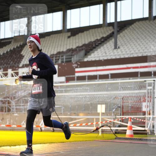 07.12.2025 - St. Pauli X-Mass-Run No. 15 Patografie http://msf.ph/oto/9382128 07.12.2025 10:20:36 Ziel 392, 447, 452, 461, 478, 1016, 1076, 1466, 2187, 3473, 4490, 4517 meine-sportfotos.de
