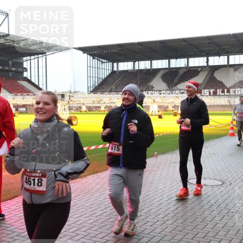 07.12.2025 - St. Pauli X-Mass-Run No. 15 Luisa Fischer http://msf.ph/oto/9382135 07.12.2025 10:48:11 Ziel 824, 5, 4618, 615, 2490, 4072, 60, 78, 282, 309, 472, 513, 522, 523, 553, 1182, 1555, 1847, 1848, 1863, 2146, 2147, 2490, 2566, 2608, 2611, 2690, 3101, 3102, 3104, 3105, 3360, 4072, 4615, 4618, 4853, 4863, 4868, 4869 meine-sportfotos.de
