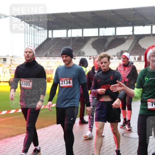 07.12.2025 - St. Pauli X-Mass-Run No. 15 Luisa Fischer http://msf.ph/oto/9382136 07.12.2025 11:21:25 Ziel 2305, 2134, 15, 765, 540, 765, 1020, 1135, 1614, 2132, 2134, 2242, 2305, 2375, 2376, 2379, 2462, 2601, 2854, 2867, 3037, 3135, 3220, 3283 meine-sportfotos.de
