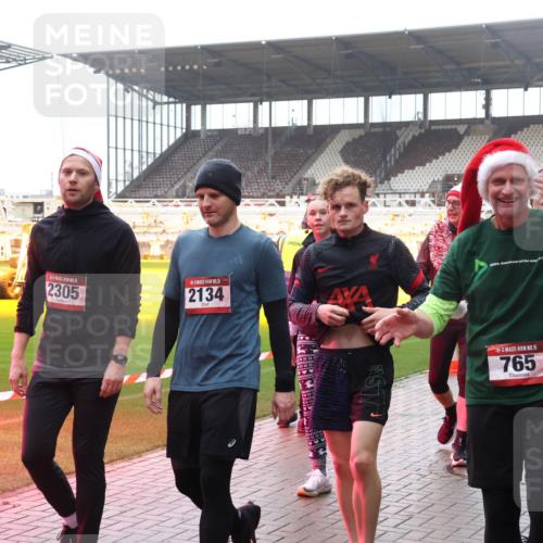 07.12.2025 - St. Pauli X-Mass-Run No. 15 Luisa Fischer http://msf.ph/oto/9382139 07.12.2025 11:21:26 Ziel 15, 2305, 15, 2134, 15, 765, 540, 765, 1020, 1135, 1614, 2242, 2375, 2376, 2379, 2462, 2601, 2854, 2867, 3037, 3135, 3220, 3283 meine-sportfotos.de