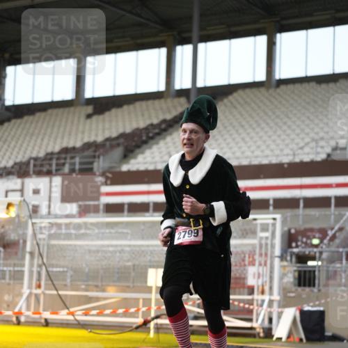 07.12.2025 - St. Pauli X-Mass-Run No. 15 Patografie http://msf.ph/oto/9382151 07.12.2025 10:20:45 Ziel 392, 1016, 1076, 1466, 2799, 4517 meine-sportfotos.de