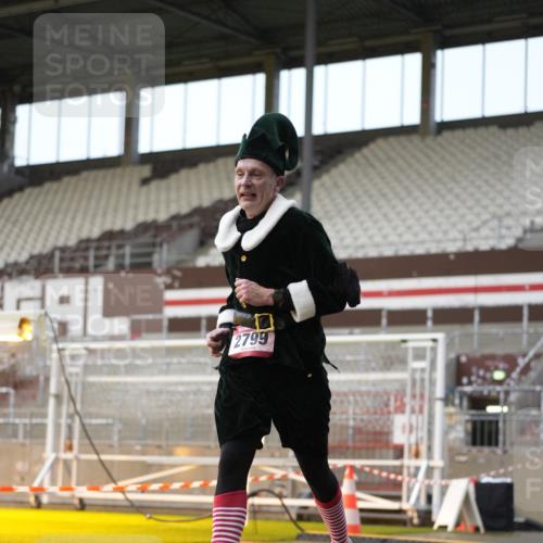 07.12.2025 - St. Pauli X-Mass-Run No. 15 Patografie http://msf.ph/oto/9382156 07.12.2025 10:20:45 Ziel 392, 1016, 1076, 1466, 2799, 4517 meine-sportfotos.de