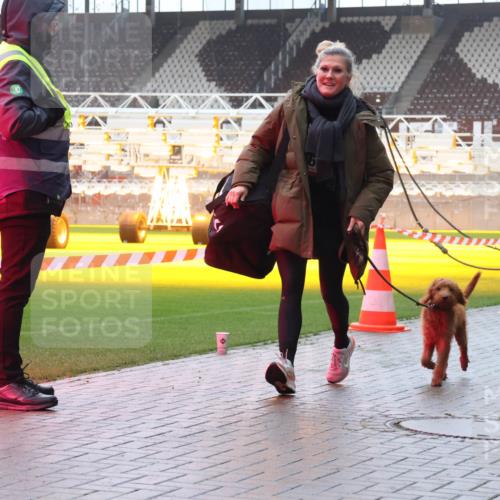 07.12.2025 - St. Pauli X-Mass-Run No. 15 Luisa Fischer http://msf.ph/oto/9382175 07.12.2025 11:21:43 Ziel 98, 105, 111, 232, 241, 540, 765, 1549, 1902, 1907, 2033, 2197, 2375, 2376, 2379, 2462, 2473, 2474, 2579, 2601, 2854, 2867, 3037, 3073, 3135, 3159, 3220, 3283 meine-sportfotos.de