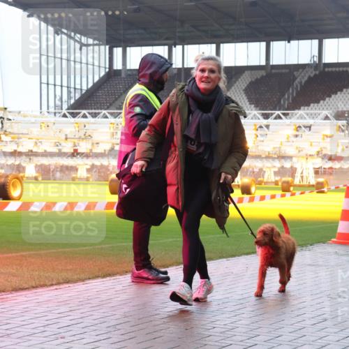 07.12.2025 - St. Pauli X-Mass-Run No. 15 Luisa Fischer http://msf.ph/oto/9382182 07.12.2025 11:21:44 Ziel 98, 105, 111, 232, 241, 540, 765, 1549, 1902, 1907, 2033, 2197, 2375, 2376, 2379, 2462, 2473, 2474, 2579, 2601, 2854, 2867, 3037, 3073, 3135, 3159, 3220, 3283 meine-sportfotos.de