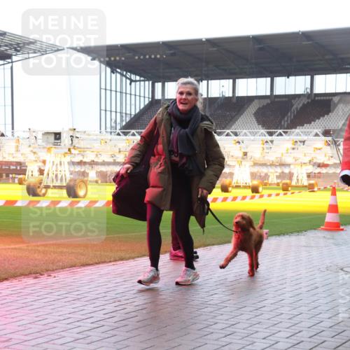 07.12.2025 - St. Pauli X-Mass-Run No. 15 Luisa Fischer http://msf.ph/oto/9382184 07.12.2025 11:21:44 Ziel 3283, 98, 105, 111, 232, 241, 540, 765, 1549, 1902, 1907, 2033, 2197, 2375, 2376, 2379, 2462, 2473, 2474, 2579, 2601, 2854, 2867, 3037, 3073, 3135, 3159, 3220, 3283 meine-sportfotos.de