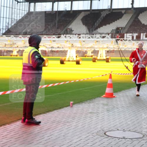 07.12.2025 - St. Pauli X-Mass-Run No. 15 Luisa Fischer http://msf.ph/oto/9382196 07.12.2025 10:48:20 Ziel 55, 611, 513, 60, 78, 282, 472, 513, 553, 1182, 1195, 1555, 1847, 1848, 1863, 2028, 2146, 2147, 2339, 2490, 2501, 2566, 2608, 2611, 2690, 3018, 3101, 3102, 3104, 3105, 3598, 4072, 4229, 4615, 4618, 4853, 4863, 4868, 4869 meine-sportfotos.de