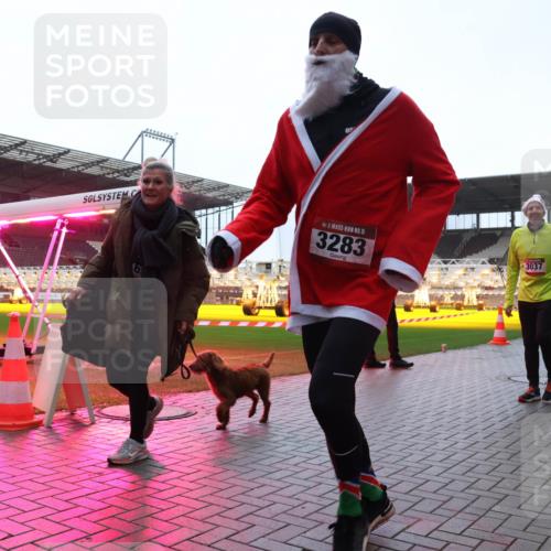 07.12.2025 - St. Pauli X-Mass-Run No. 15 Luisa Fischer http://msf.ph/oto/9382198 07.12.2025 11:21:45 Ziel 15, 3283, 3037, 2376, 98, 105, 111, 232, 241, 540, 1549, 1902, 1907, 2033, 2197, 2375, 2376, 2379, 2473, 2474, 2579, 2601, 2854, 2867, 3037, 3073, 3135, 3159, 3220, 3283 meine-sportfotos.de