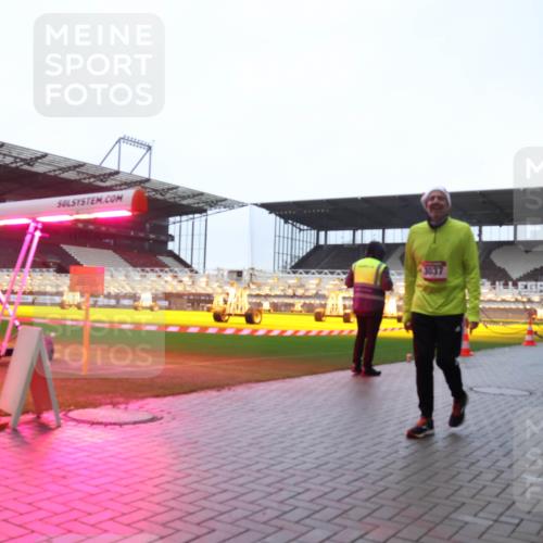 07.12.2025 - St. Pauli X-Mass-Run No. 15 Luisa Fischer http://msf.ph/oto/9382206 07.12.2025 11:21:46 Ziel 2374, 1370, 98, 105, 111, 232, 241, 540, 1549, 1902, 1907, 2033, 2197, 2375, 2376, 2379, 2473, 2474, 2579, 2854, 2867, 3037, 3073, 3135, 3159, 3220, 3283 meine-sportfotos.de