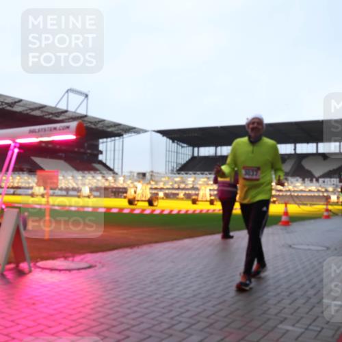07.12.2025 - St. Pauli X-Mass-Run No. 15 Luisa Fischer http://msf.ph/oto/9382208 07.12.2025 11:21:47 Ziel 98, 105, 111, 232, 241, 540, 1549, 1902, 1907, 2033, 2197, 2375, 2376, 2473, 2474, 2579, 2854, 2867, 3073, 3135, 3159, 3220, 3283 meine-sportfotos.de