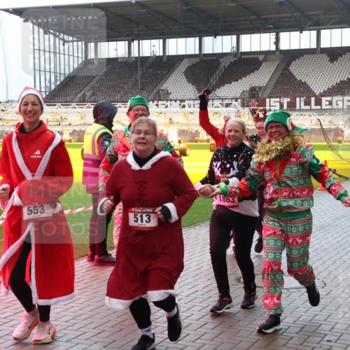 07.12.2025 - St. Pauli X-Mass-Run No. 15 Luisa Fischer http://msf.ph/oto/9382226 07.12.2025 10:48:23 Ziel 553, 15, 513, 1863, 47, 472, 2146, 78, 282, 472, 513, 553, 876, 1195, 1555, 2028, 2146, 2147, 2339, 2490, 2501, 2566, 2608, 2611, 2690, 3018, 3101, 3102, 3104, 3105, 3598, 4072, 4229, 4615, 4618, 4863, 4869 meine-sportfotos.de